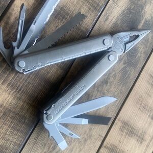 Leatherman CORE Stainless Steel Multi-Tool - Silver